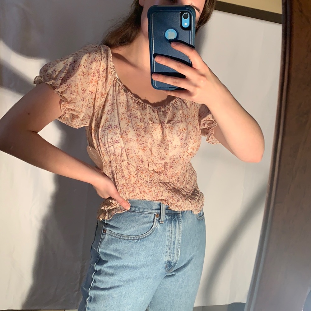 NWT Rabbit Rose Floral Puff Sleeve Spring Blouse - Picture 2 of 8